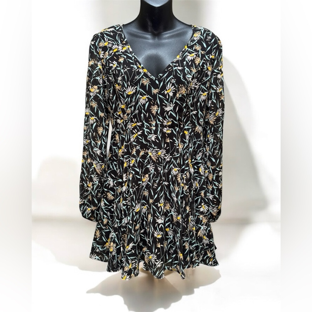 Kimchi Blue Urban Outfitters Black Floral Dress Size 4